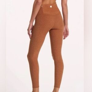 Vuori clean elevation legging palo santo medium